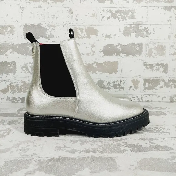 New Sam Edelman Laguna Silver Leather Pull On Chelsea Boots O105
