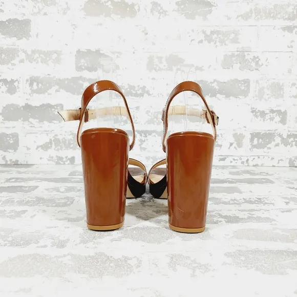NEW  Steve Madden Persepolis Cognac Patent Ankle Strap Heeled Sandals D482
