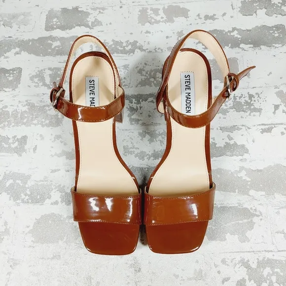NEW  Steve Madden Persepolis Cognac Patent Ankle Strap Heeled Sandals D482