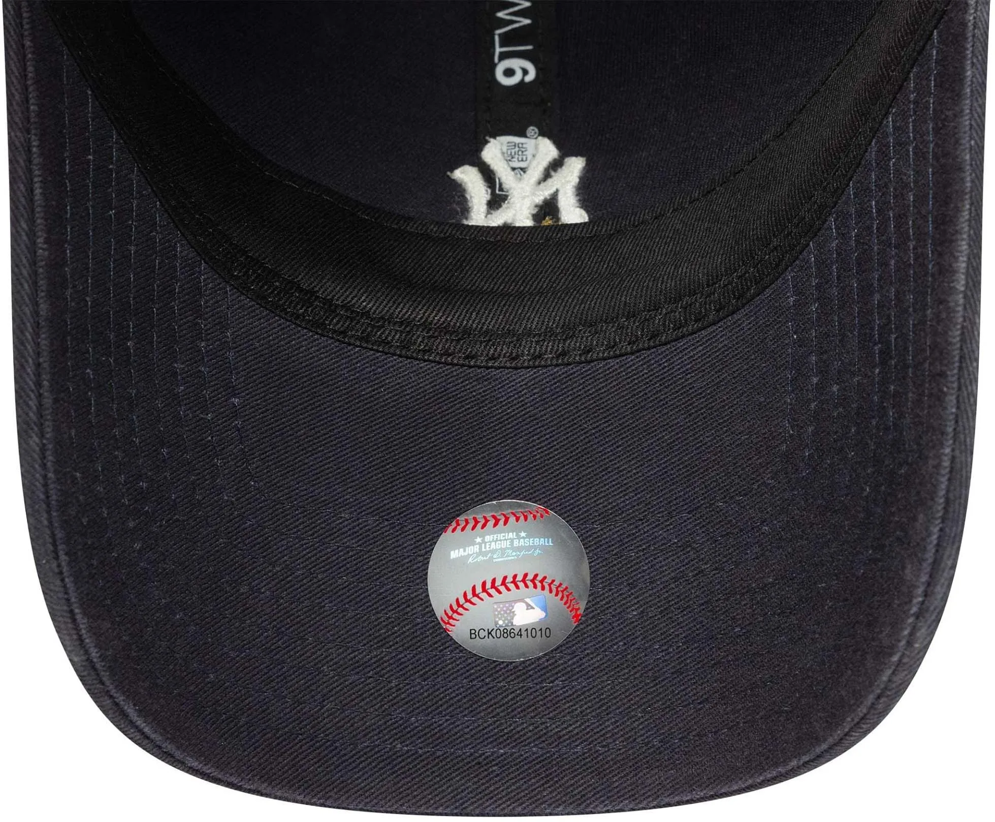 New York Yankees MLB Outline 9FORTY Adjustable pet