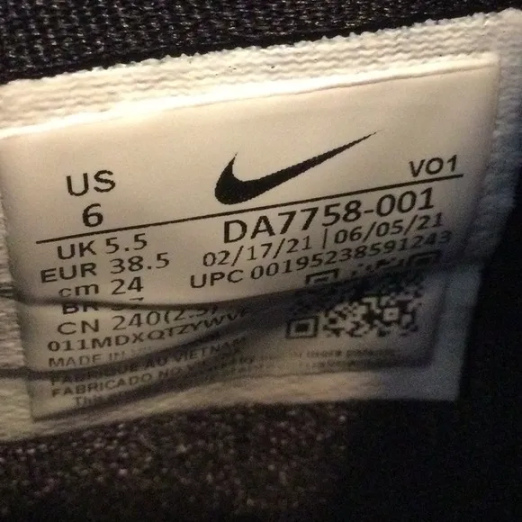 Nike Air and Paul George 13 size 6 Y black and white sneakers