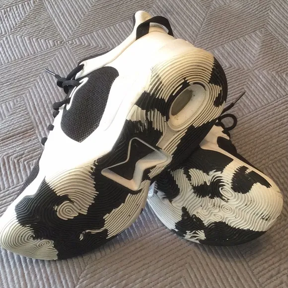Nike Air and Paul George 13 size 6 Y black and white sneakers