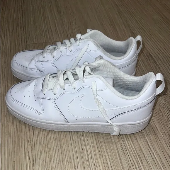 Nike Court Borough Low 2 Size 7youth White Sneakers with Swoosh Logo