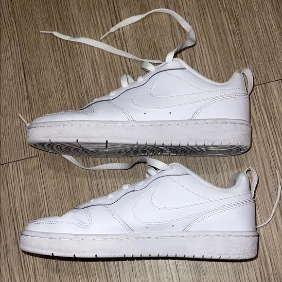 Nike Court Borough Low 2 Size 7youth White Sneakers with Swoosh Logo