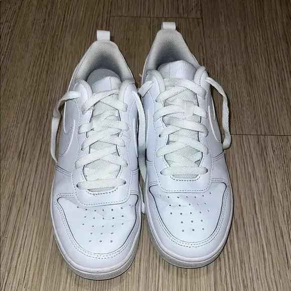 Nike Court Borough Low 2 Size 7youth White Sneakers with Swoosh Logo