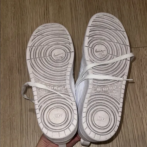 Nike Court Borough Low 2 Size 7youth White Sneakers with Swoosh Logo