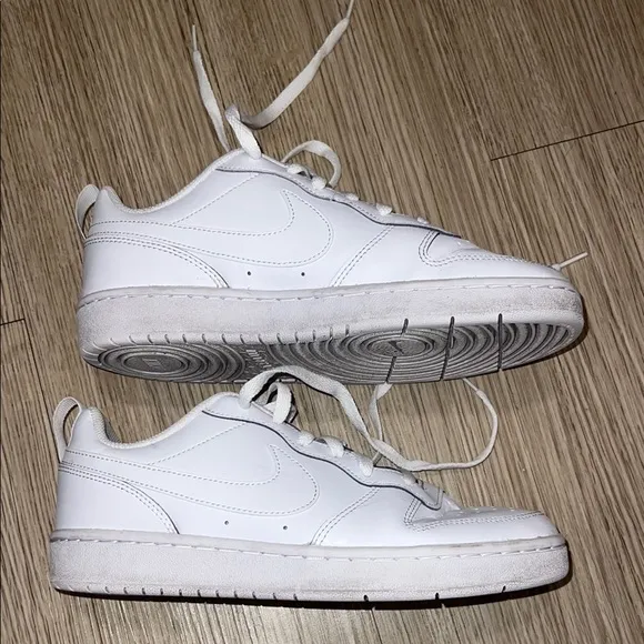 Nike Court Borough Low 2 Size 7youth White Sneakers with Swoosh Logo