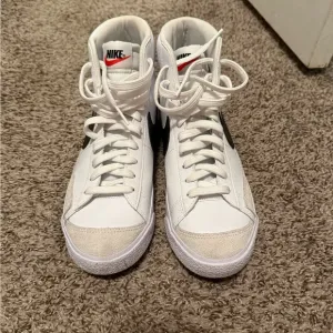 Nike High top Blazers