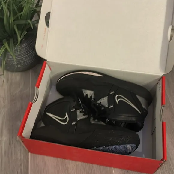 Nike Kyrie Infinity (GS)Black Metallic Silver concord High Top Sneakers Youth