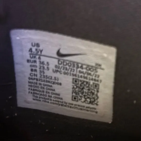 Nike Kyrie Infinity (GS)Black Metallic Silver concord High Top Sneakers Youth