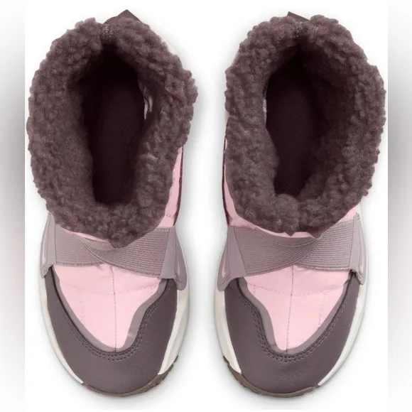 NIKE slip on snow boots