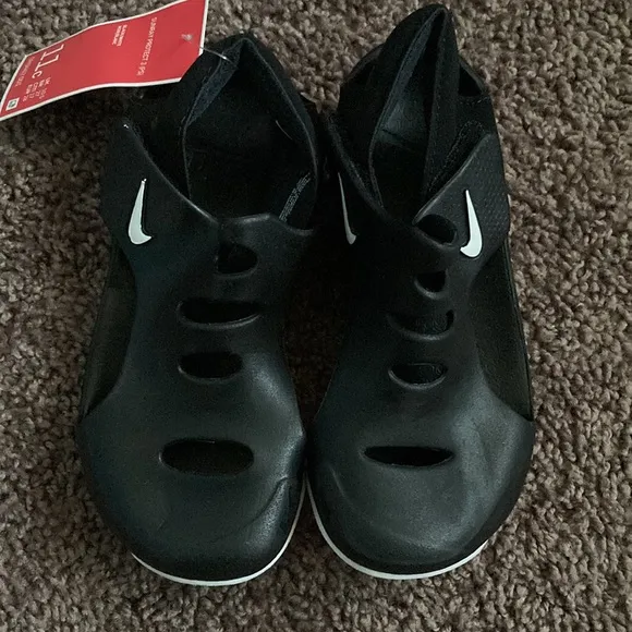 NIKE Sunray Protect 3 (PS) Black White Size 11c