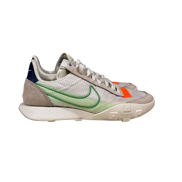 Nike Women’s Waffle Racer 2X Desert Sand/Mean Green Size 8