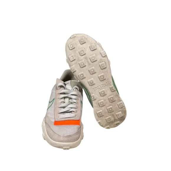 Nike Women’s Waffle Racer 2X Desert Sand/Mean Green Size 8