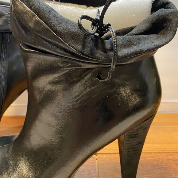 Nine West Platform Boot - Size 8.5M “Iverges” - 4”Heel. Black