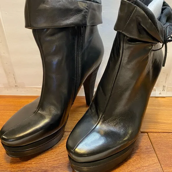 Nine West Platform Boot - Size 8.5M “Iverges” - 4”Heel. Black
