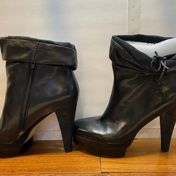 Nine West Platform Boot - Size 8.5M “Iverges” - 4”Heel. Black