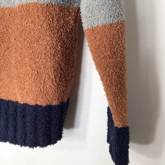 NWT TS sweater women soft small Colorblock