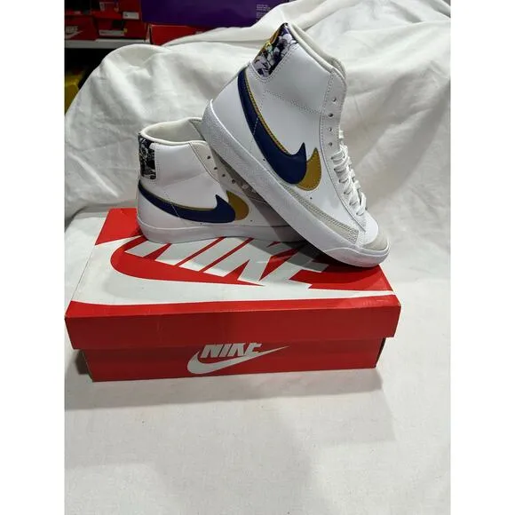 Pre Owned Nike Blazer Mid 77 SE Double Swoosh White Blue Sneakers Youth Size 5.5