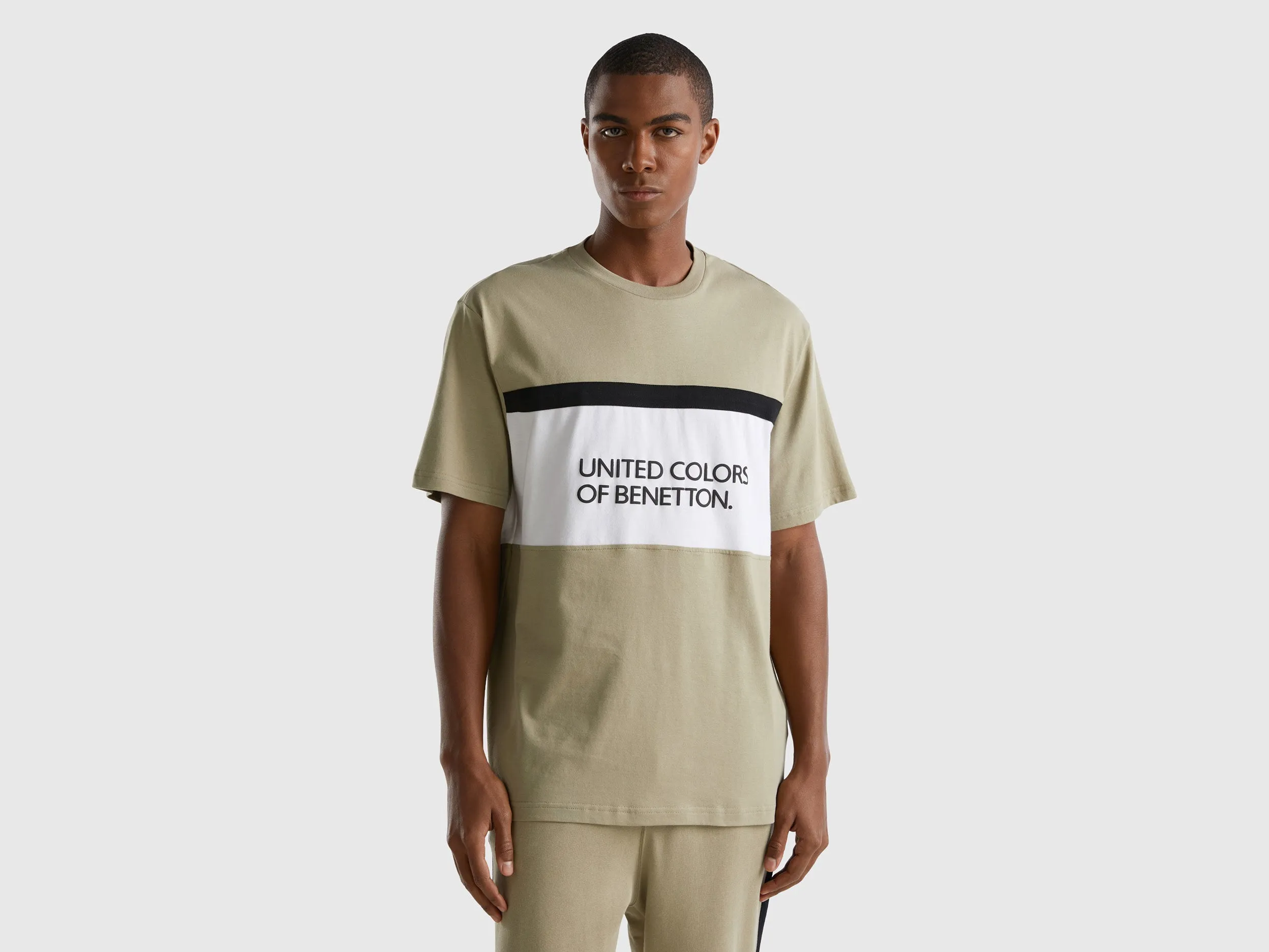 Regular Fit Crew Neck Colorblock T-shirt