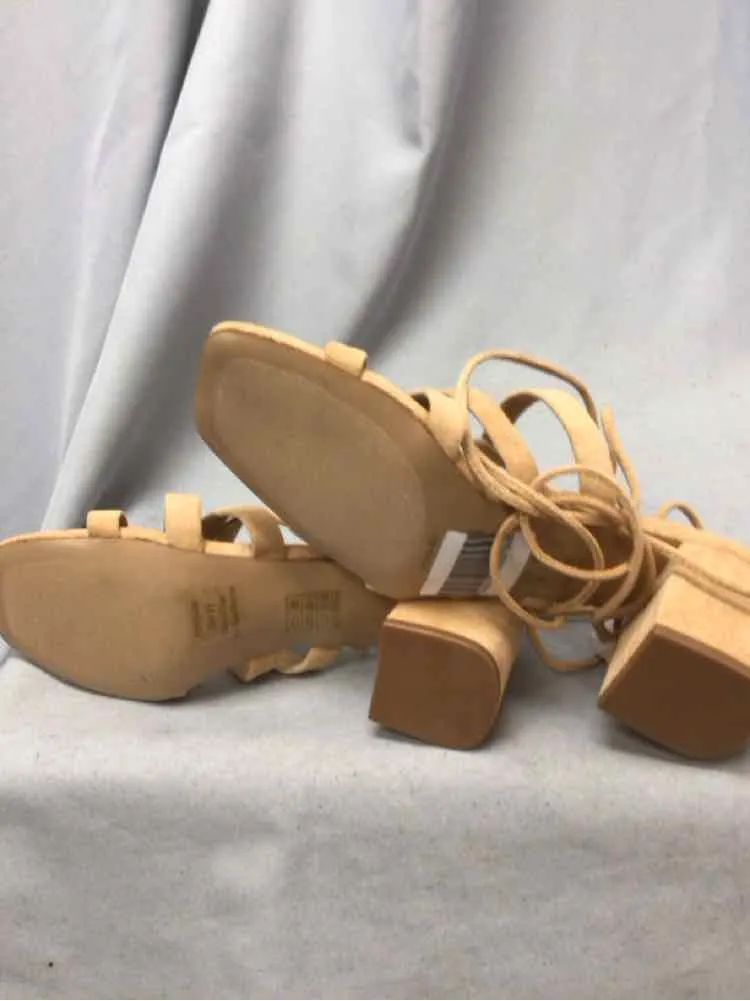 SIZE 9 1/2 Ladies SHOES