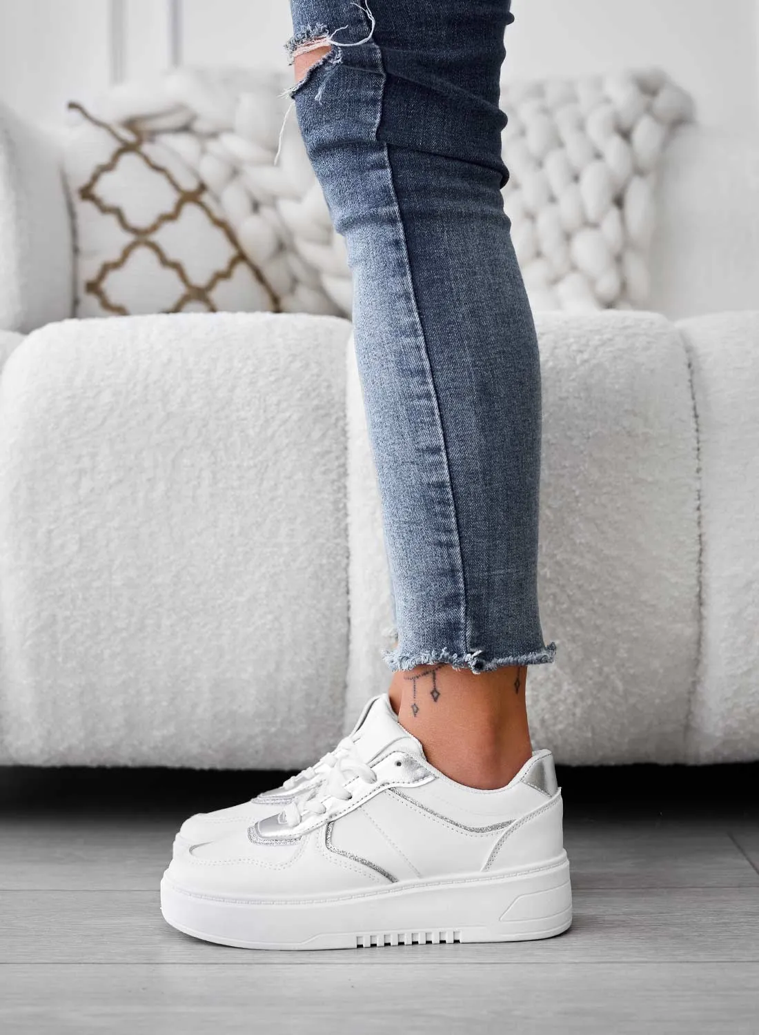 Sneakers con inserti glitter argento