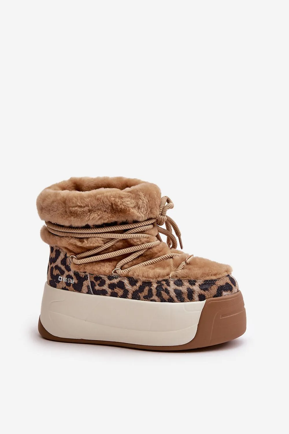 Snow boots