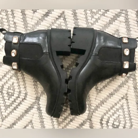 Steve Madden Black Amulet Chunky Rhinestone Studded Boots Size 10M- EUC