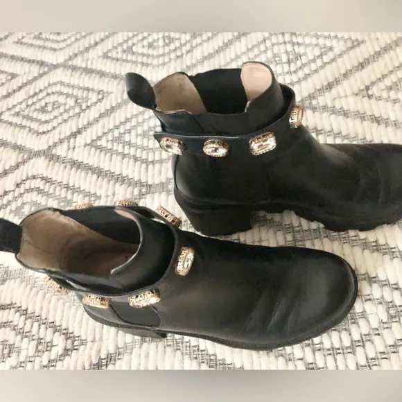 Steve Madden Black Amulet Chunky Rhinestone Studded Boots Size 10M- EUC