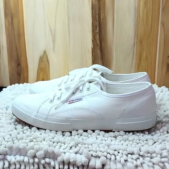 SUPERGA CLASSIC WHITE COOL 😎 SNEAKERS/ NEW BUT HAVE SOME STORE WEAR M/ 13 🔥