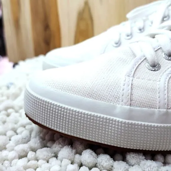 SUPERGA CLASSIC WHITE COOL 😎 SNEAKERS/ NEW BUT HAVE SOME STORE WEAR M/ 13 🔥