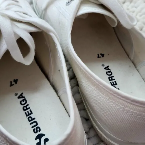 SUPERGA CLASSIC WHITE COOL 😎 SNEAKERS/ NEW BUT HAVE SOME STORE WEAR M/ 13 🔥