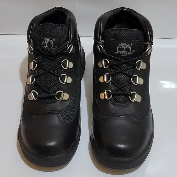 Timberland Black Chukka Field Boots Size 2.5 Youth