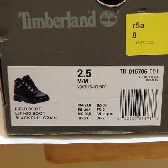 Timberland Black Chukka Field Boots Size 2.5 Youth