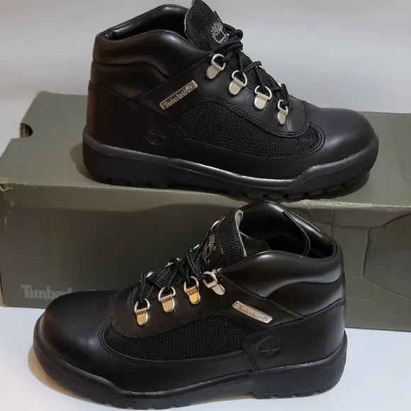 Timberland Black Chukka Field Boots Size 2.5 Youth