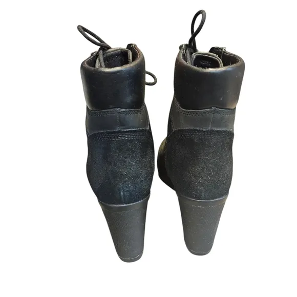 Timberland Women's Heeled Black Leather / Suede Ankle Bootie. Size‎ 7