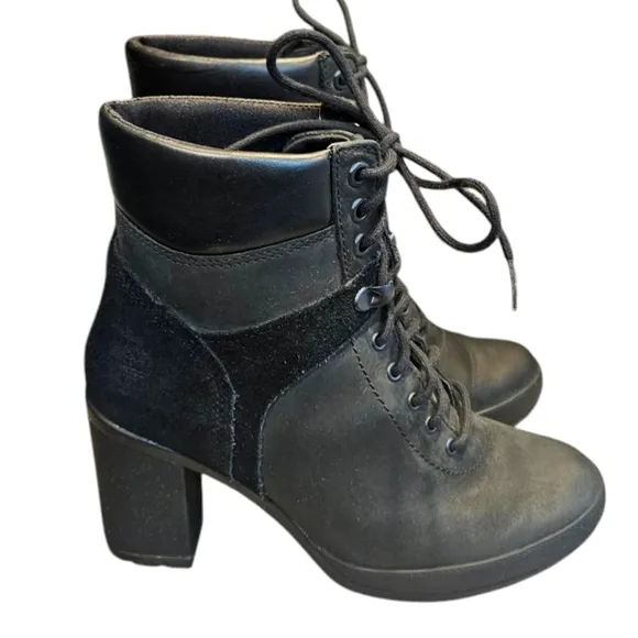 Timberland Women's Heeled Black Leather / Suede Ankle Bootie. Size‎ 7