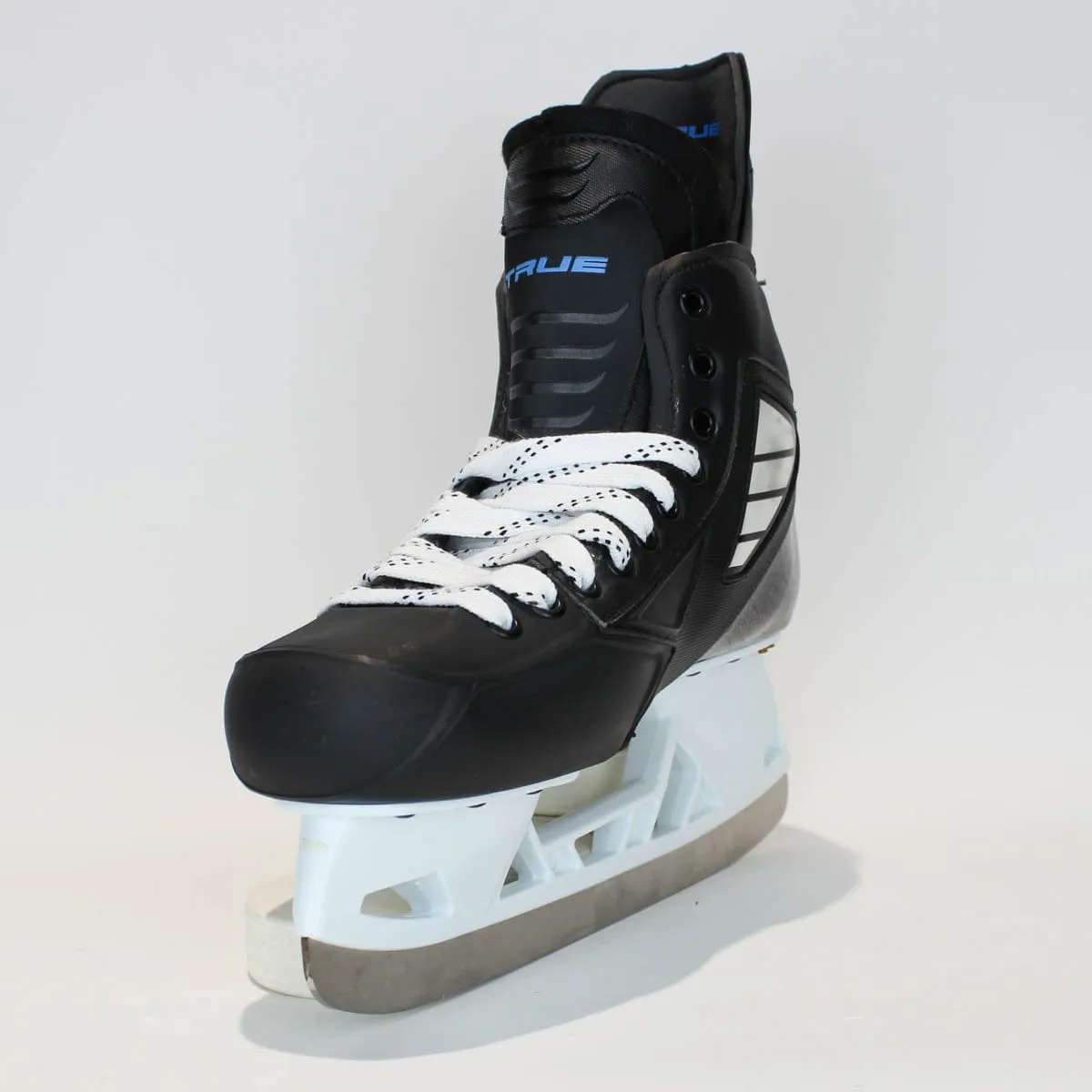TRUE Player Senior Hockey Skates - Pro Stock - VH Holder - Size 9