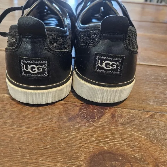 UGG AUSTRALIA EVERA LEATHER &amp; SHEEPSKIN BLACK GLITTER SNEAKERS WHITE OUTSOLES 8