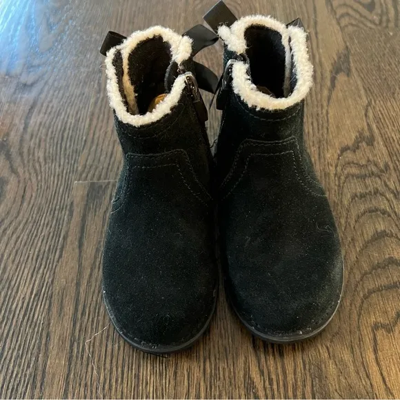 UGG Cecily Black Zippered Ankle Boots with Bow