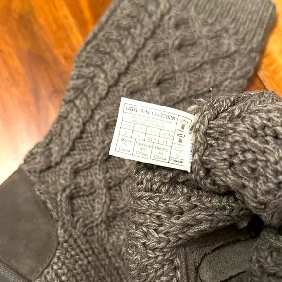 UGG CLASSIC KIDS Gray Knit Tall Boots