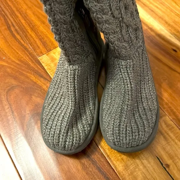 UGG CLASSIC KIDS Gray Knit Tall Boots