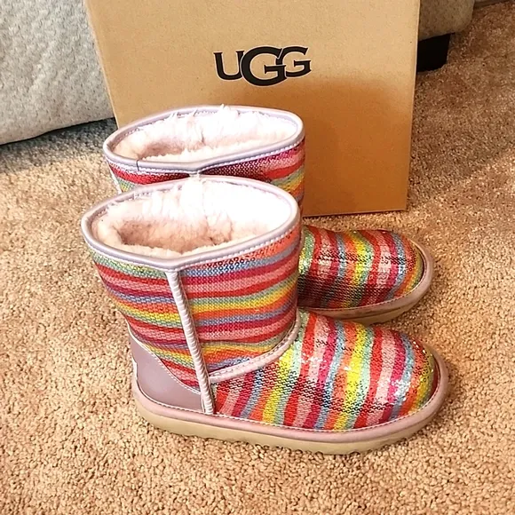 UGG Classic Short Kids Boots