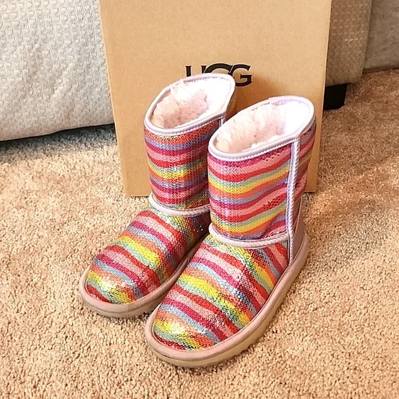 UGG Classic Short Kids Boots
