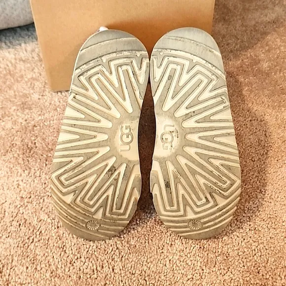 UGG Classic Short Kids Boots