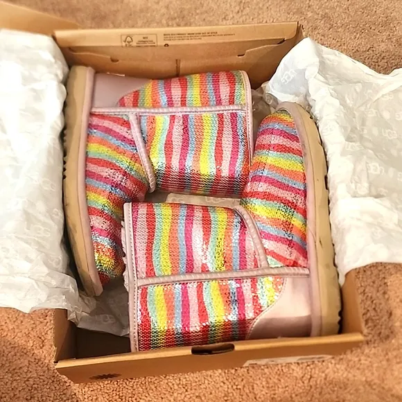 UGG Classic Short Kids Boots