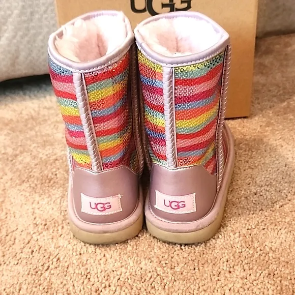 UGG Classic Short Kids Boots