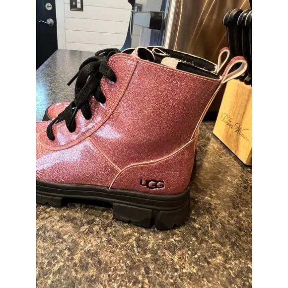 UGG - KIDS ASHTON LACE UP GLITTER ANKLE BOOTS