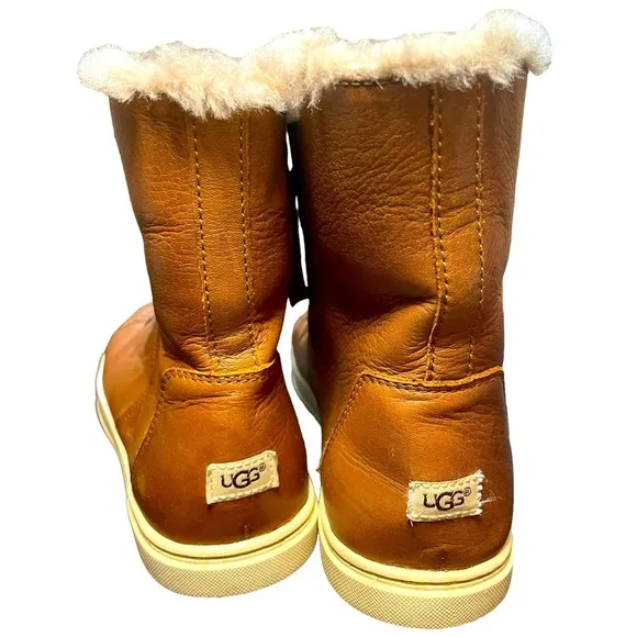 UGG starlyn high top leather sneakers | UGG leather boots with fur | size 7