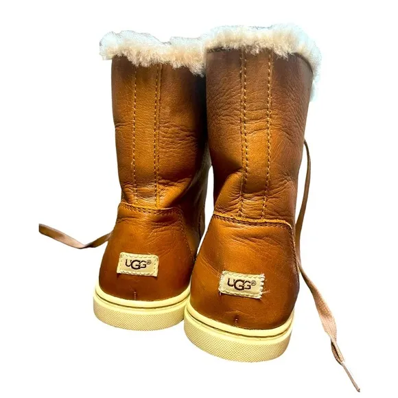 UGG starlyn high top leather sneakers | UGG leather boots with fur | size 7